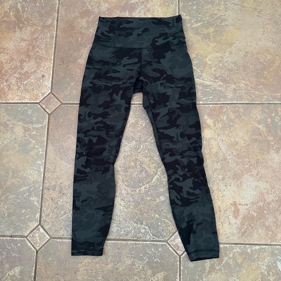 lululemon athletica Pants - Lululemon leggings green camo size 6